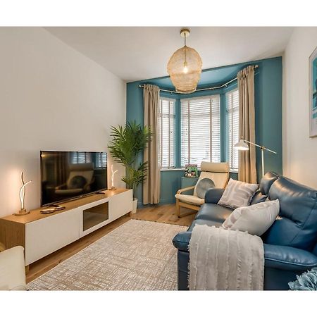 Central Belfast Apartments Chic Luxe R&R ภายนอก รูปภาพ