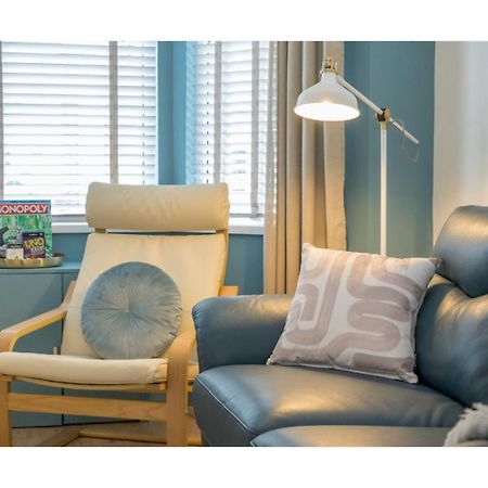 Central Belfast Apartments Chic Luxe R&R ภายนอก รูปภาพ