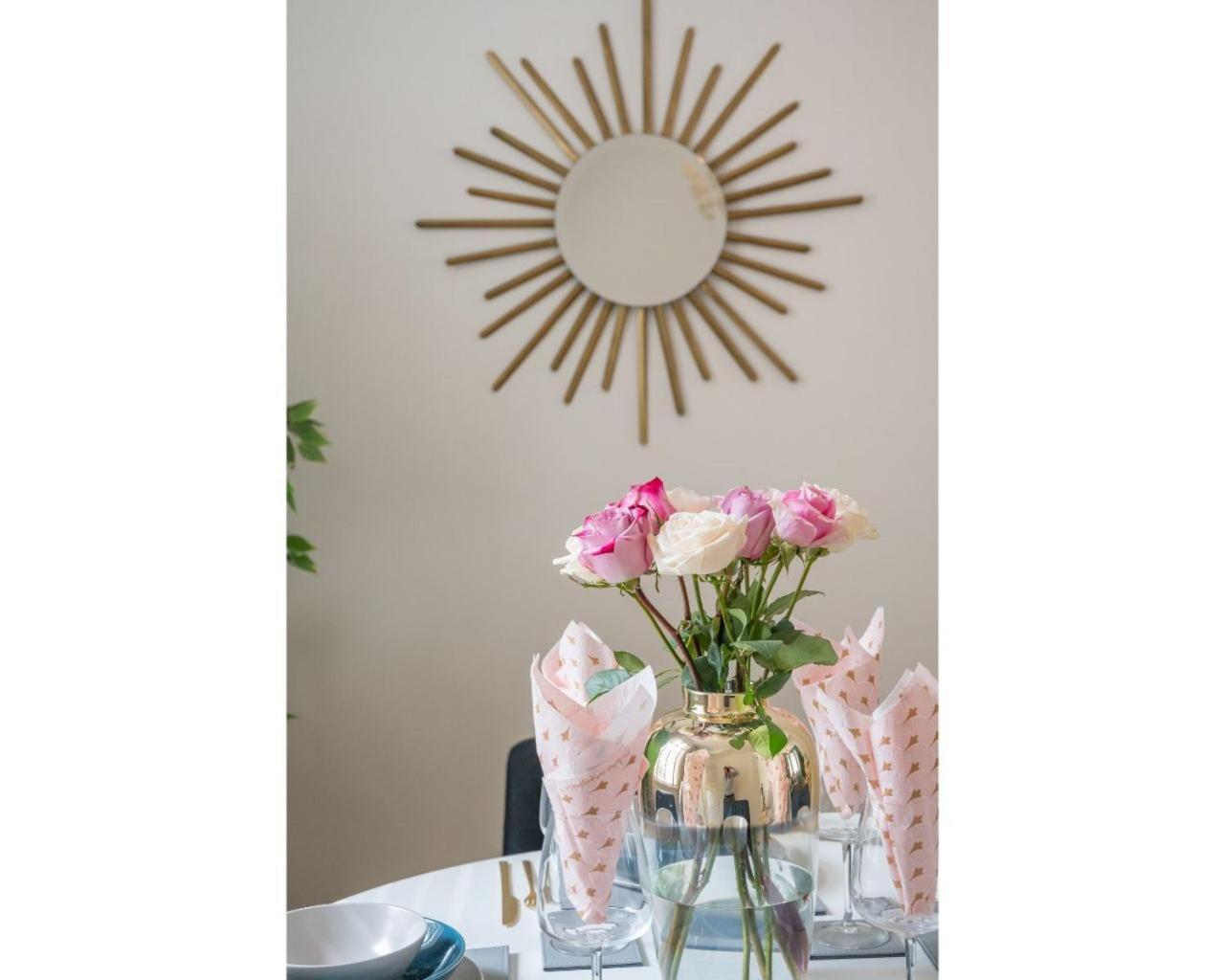 Central Belfast Apartments Chic Luxe R&R ภายนอก รูปภาพ