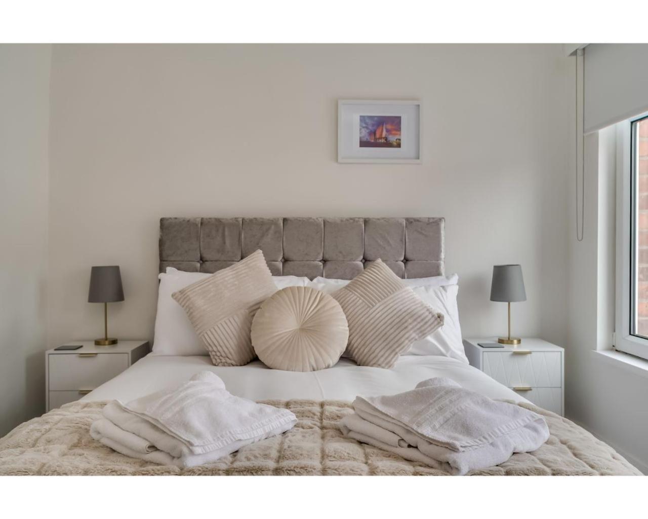 Central Belfast Apartments Chic Luxe R&R ห้อง รูปภาพ