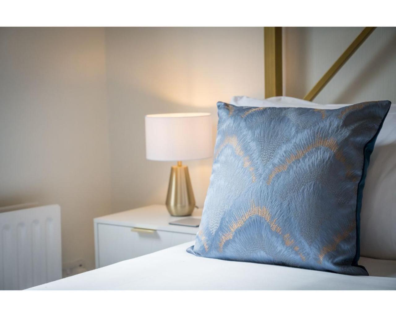 Central Belfast Apartments Chic Luxe R&R ห้อง รูปภาพ